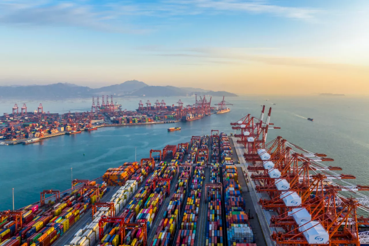 已超35万卖家，Shopee推动本土产品出口；高达3366亿令吉，马来西亚B2C电商增长最为明显；新加坡一卖家因销售电子烟被捕